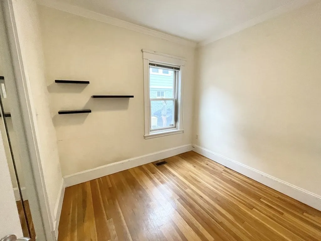 15 Sunset St, Boston