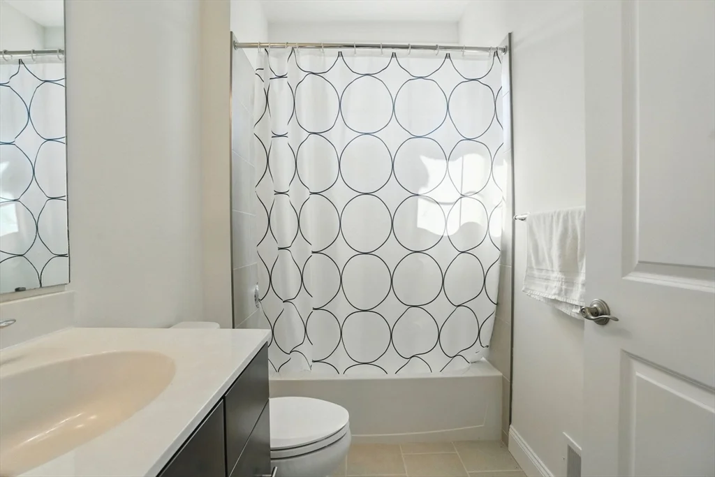 105 Phoebe St, Methuen