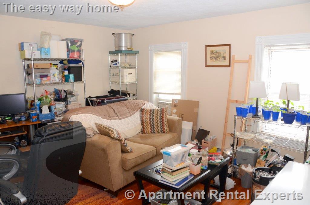 217 Willow Ave, Davis Square