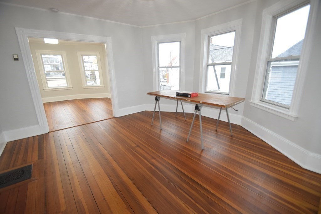 247 School St, Revere