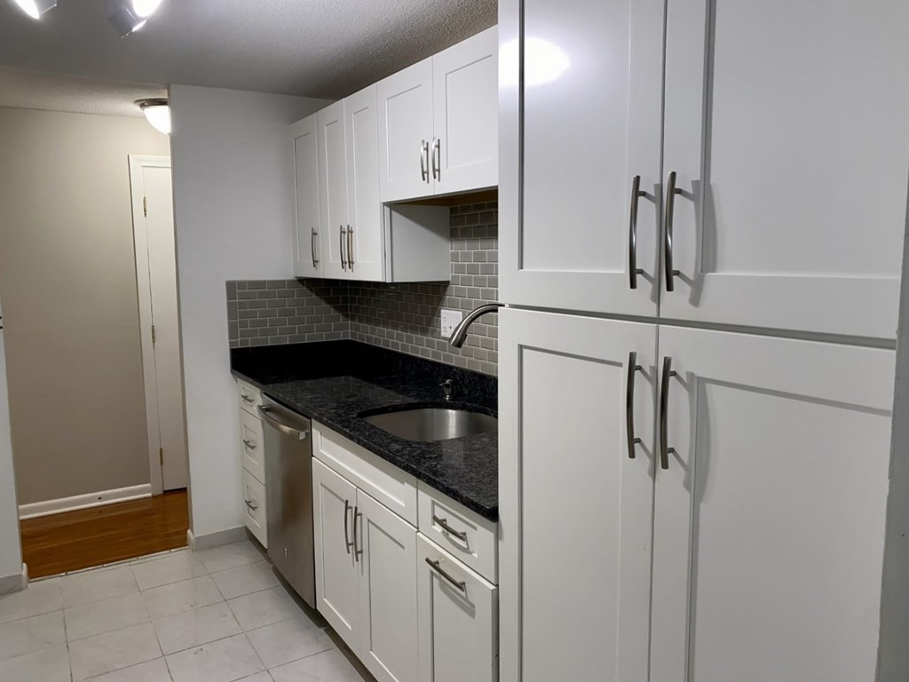 200 Manning St, Hudson