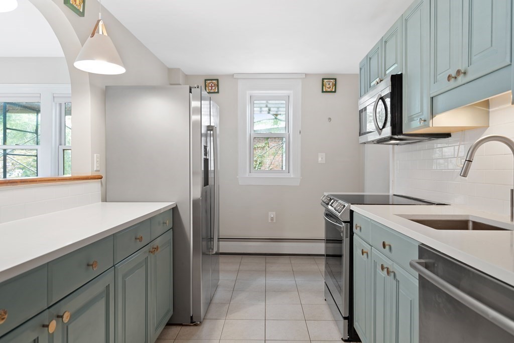 332 Jamaica Way, Jamaica Plain