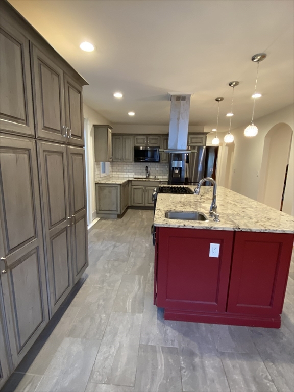 99 Walnut St, Malden