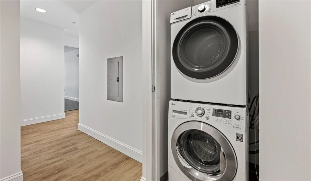 99 Kneeland St, Chinatown