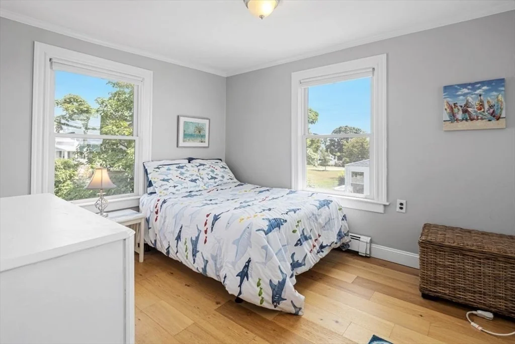 36 Sunset Ave Winter Rental, Hull