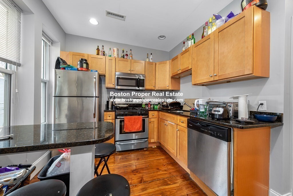 16 Sewall St, Mission Hill