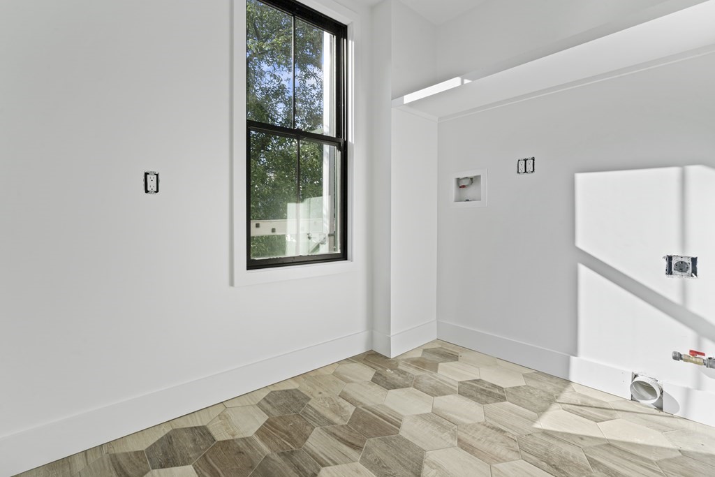 3 Pulaski Ave, South Boston