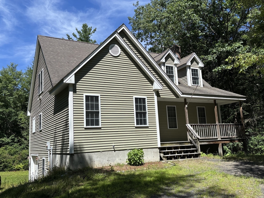 7 George Howard Rd, Hubbardston
