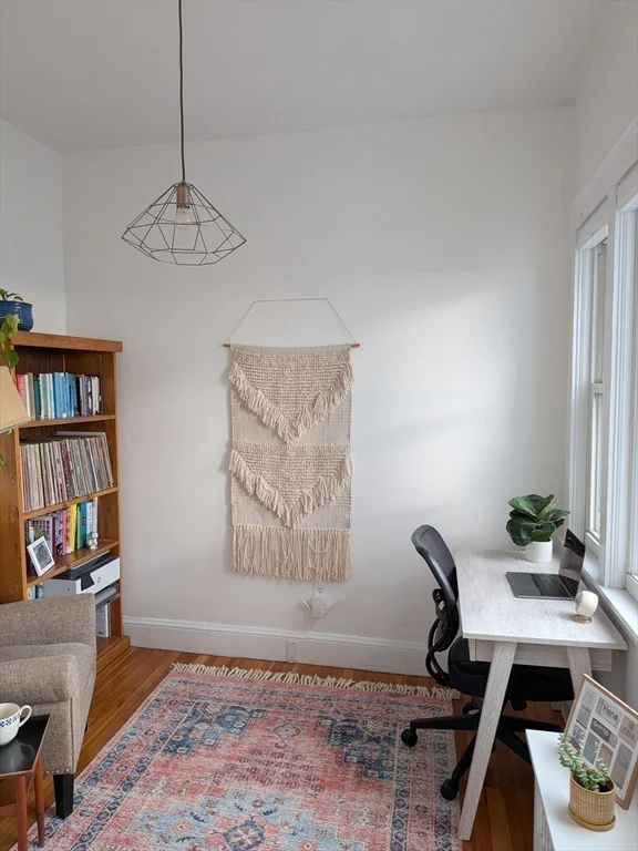 82 Gladstone St, East Boston