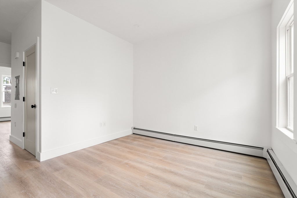 467 E 3rd St, South Boston