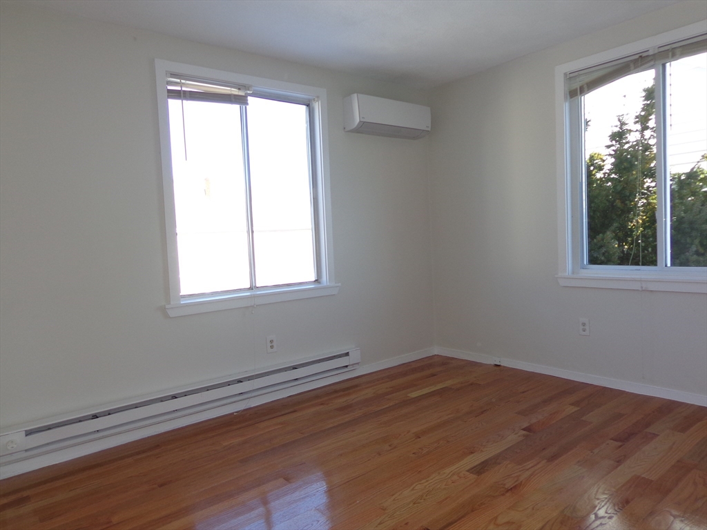 25 Acton St, Watertown