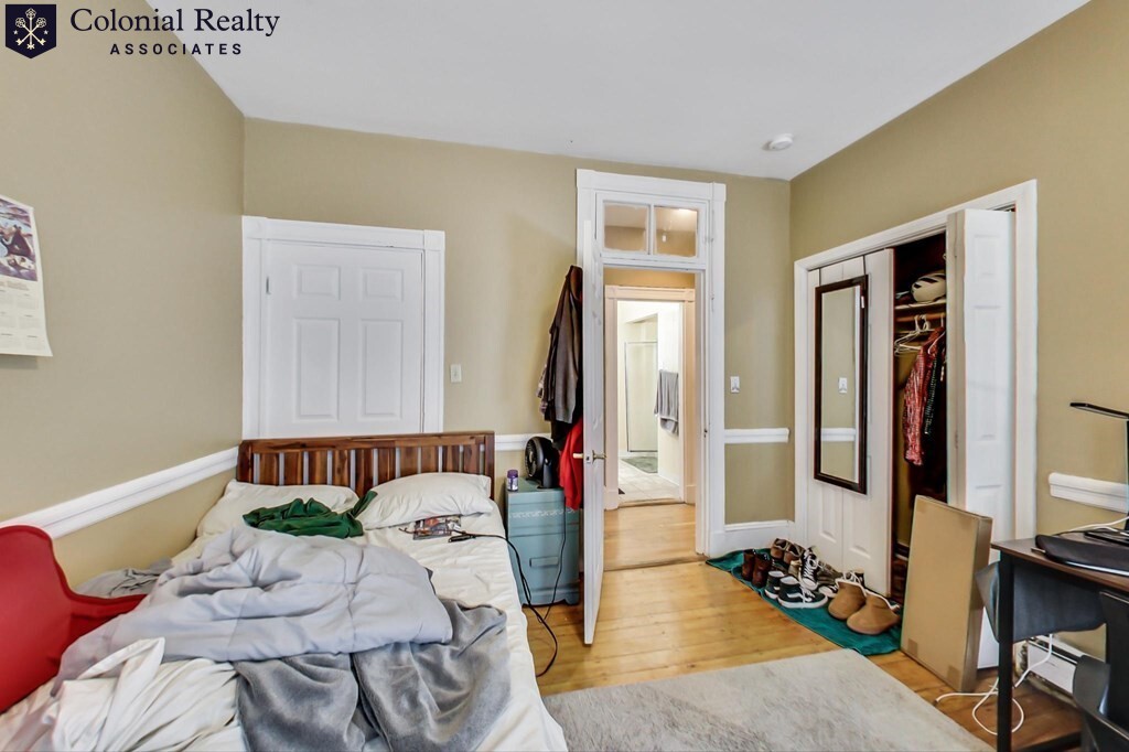 49 Hillside St, Mission Hill