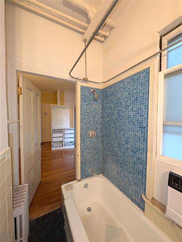 6 Hurlbut St, Neighborhood Nine