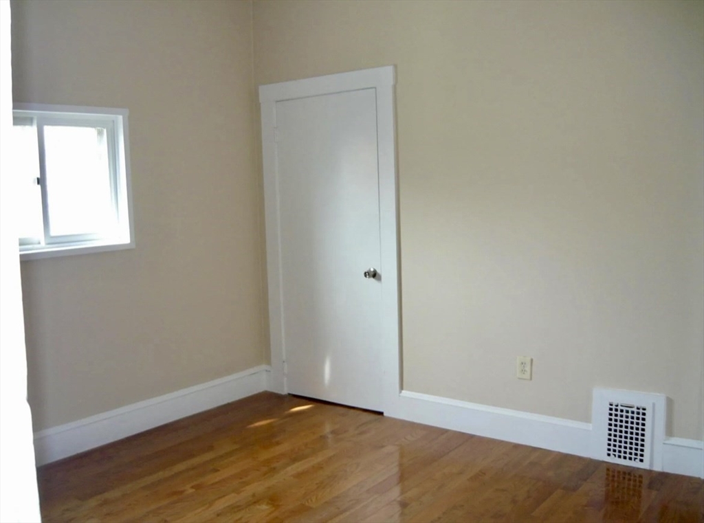 11 Hutchinsons Ct, Lynn