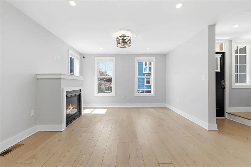 78 Tremont St, Charlestown