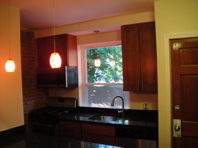 34 Sussex St, Roxbury