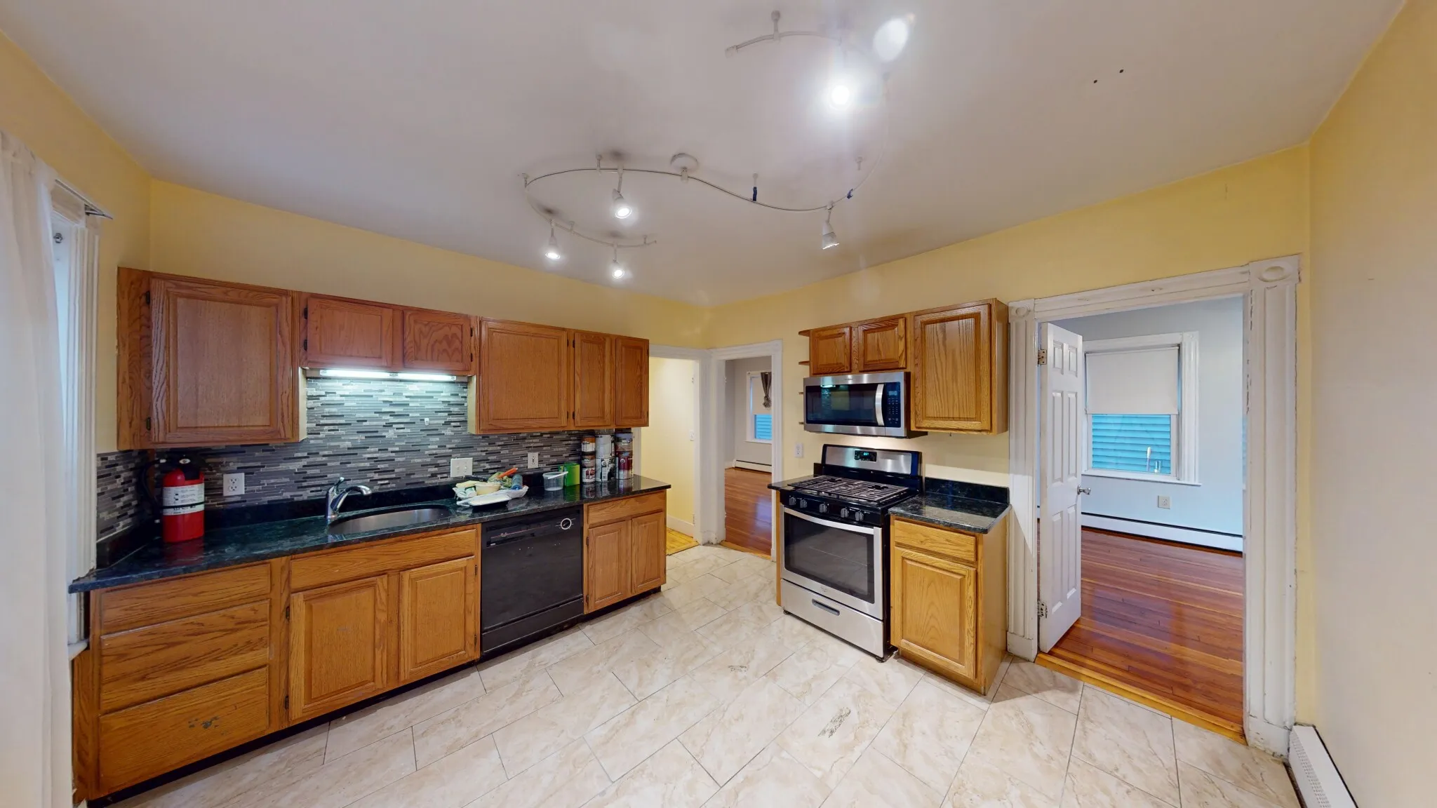 46 Middle St, South Boston