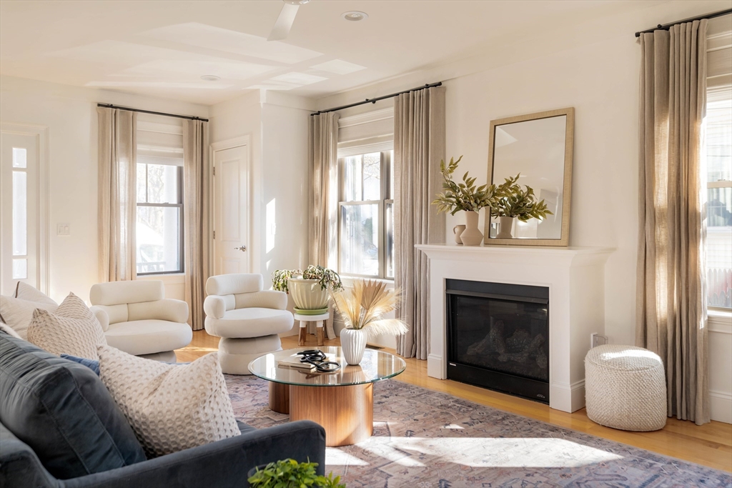 14 Kent Ct, Somerville