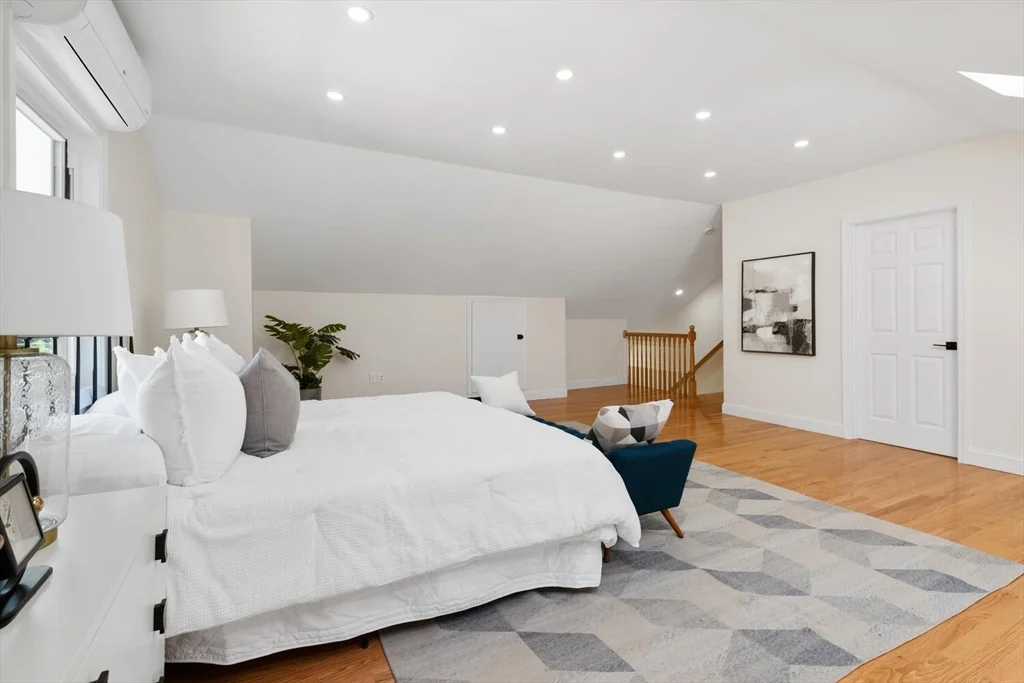 29 Cottage St, Newton Upper Falls