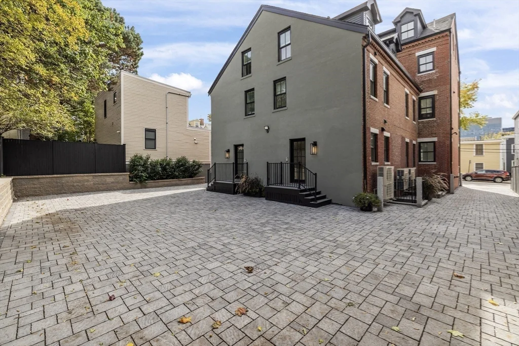 133 Spring St, East Cambridge