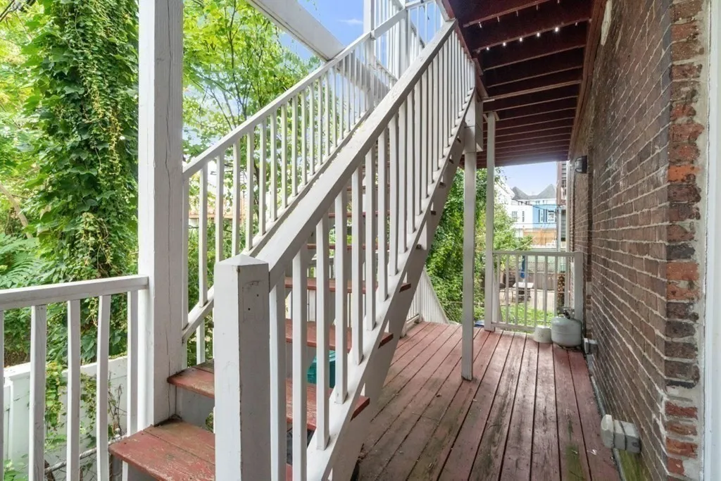 110 N St, South Boston