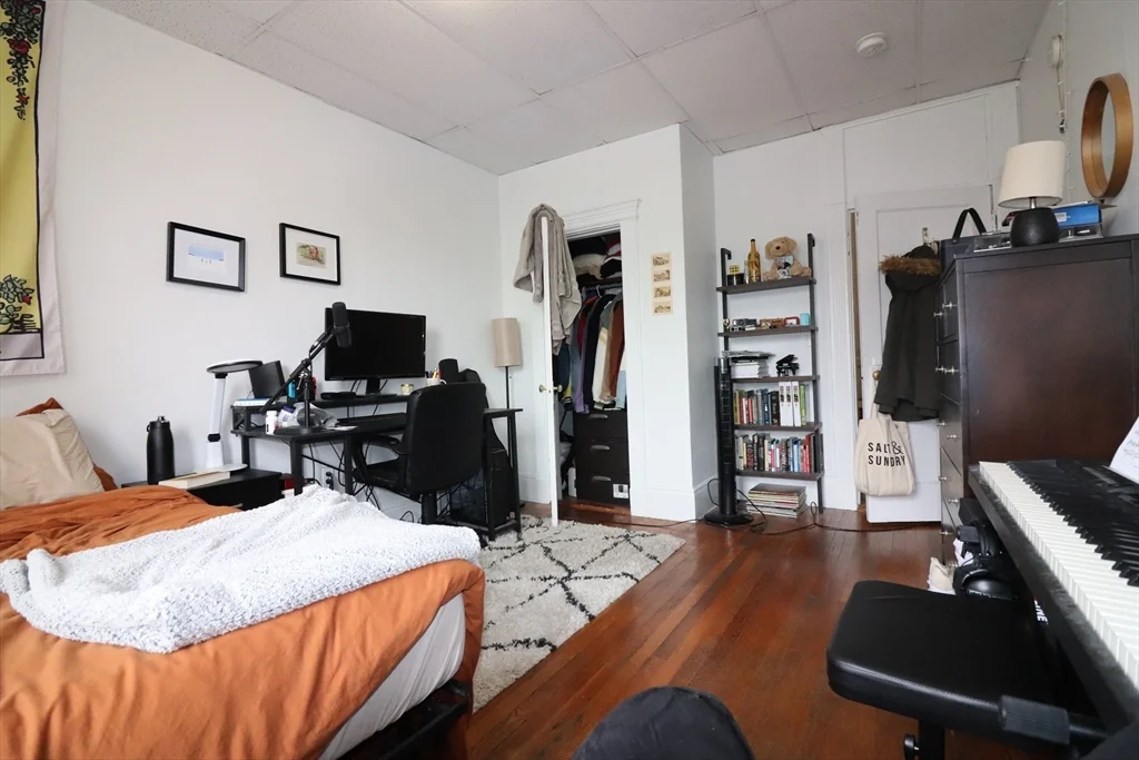 238 Hemenway St, Fenway