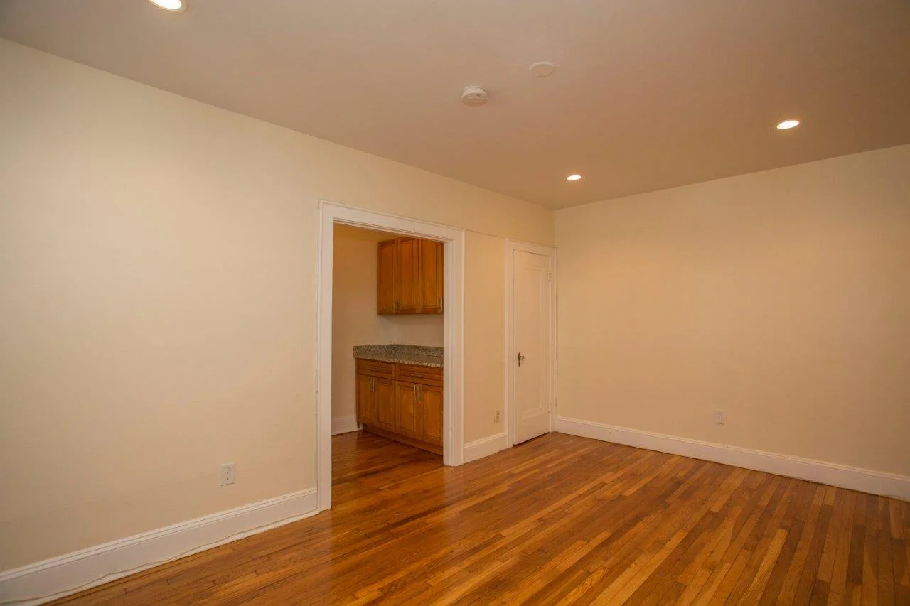 136 Highland Ave, Winter Hill