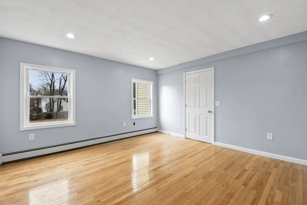 515 Winthrop St, Rehoboth