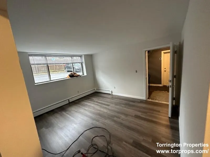 280 Hyde Park Ave, Jamaica Plain