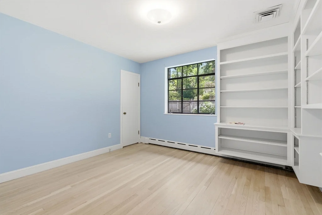 180 Eliot St, Chestnut Hill