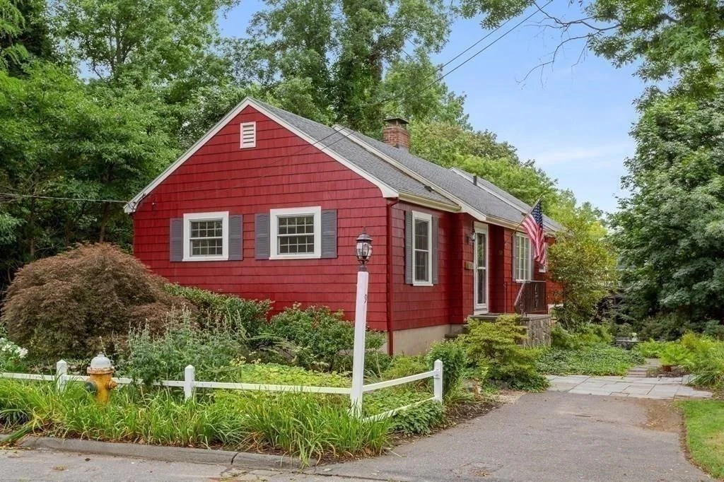9 Brimblecomb, Marblehead
