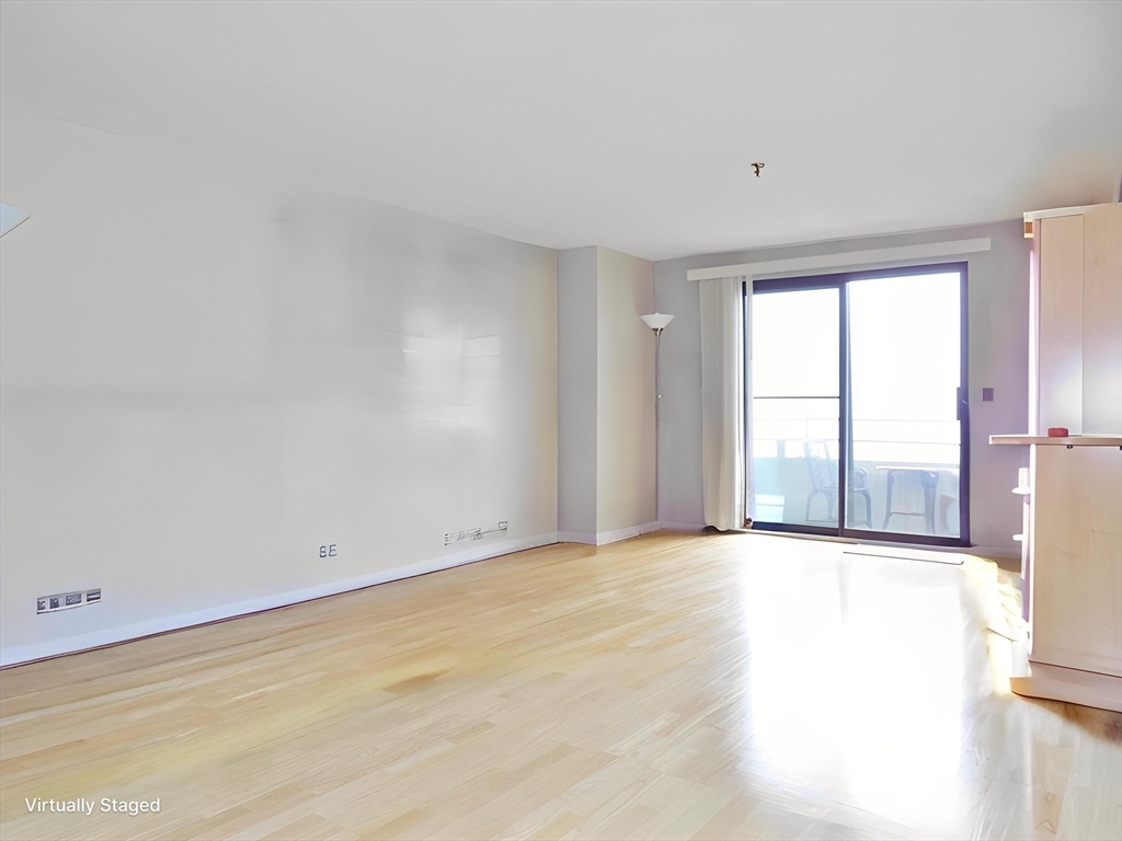 382 Ocean Ave, Revere