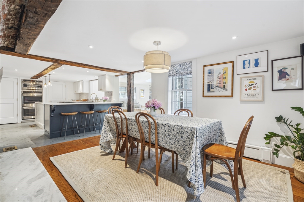 101 Elm St, Marblehead