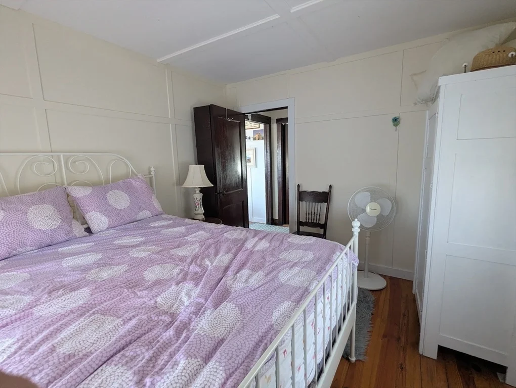12 Cove Rd, Little Neck
