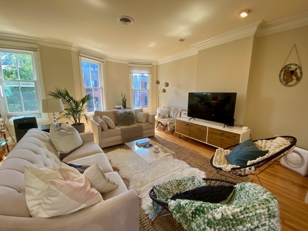 99 Pembroke, South End