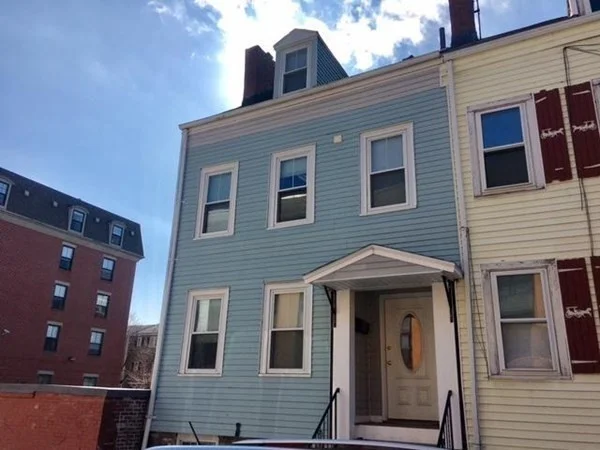 223 W 2nd St, South Boston