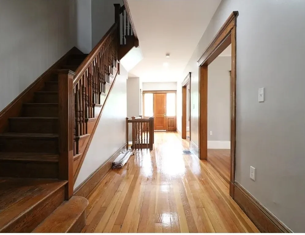 67 Tonawanda St, Dorchester