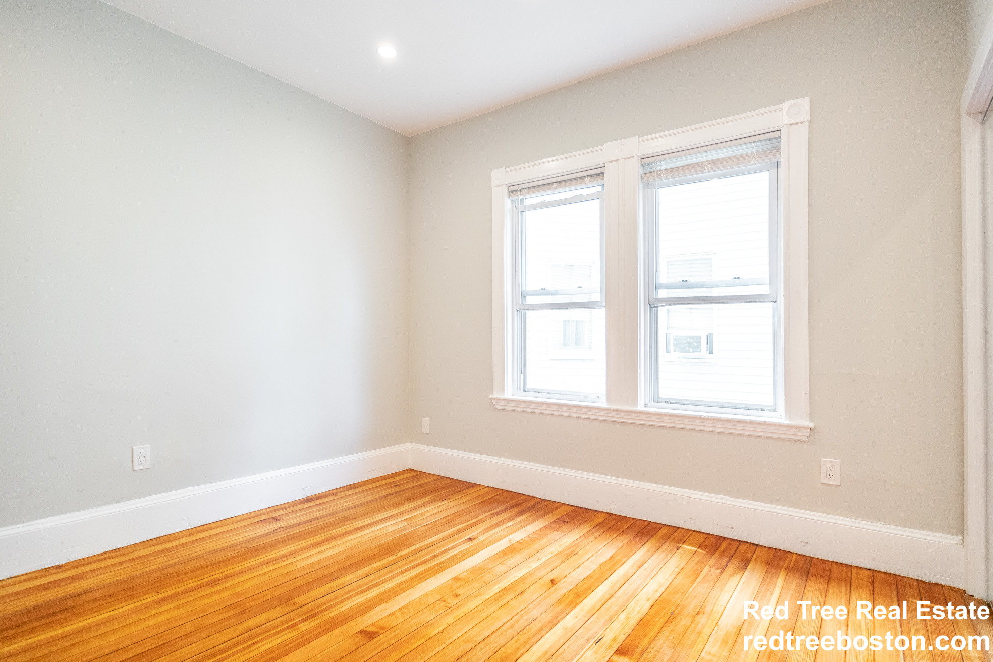 164 Hyde Park Ave, Jamaica Plain