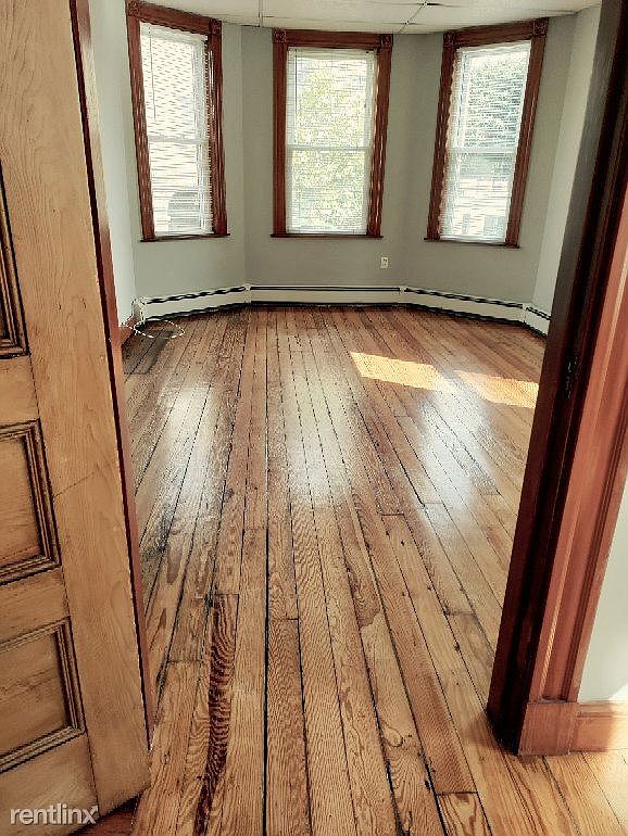 1 bed, 1 bath apartment for rent at 9 Magazine St Unit B2, Central Square — photo 4 of 7
