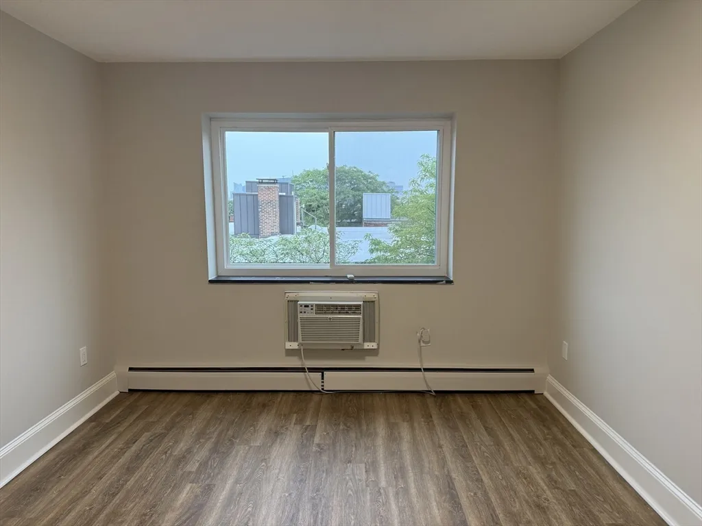 287 Harvard St, Mid-Cambridge