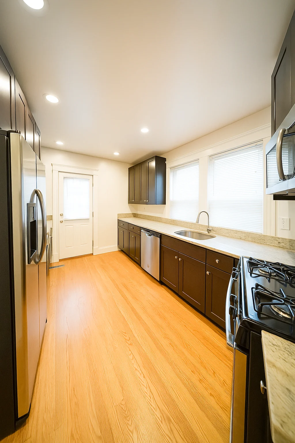 8 Sawyer Ter, Allston