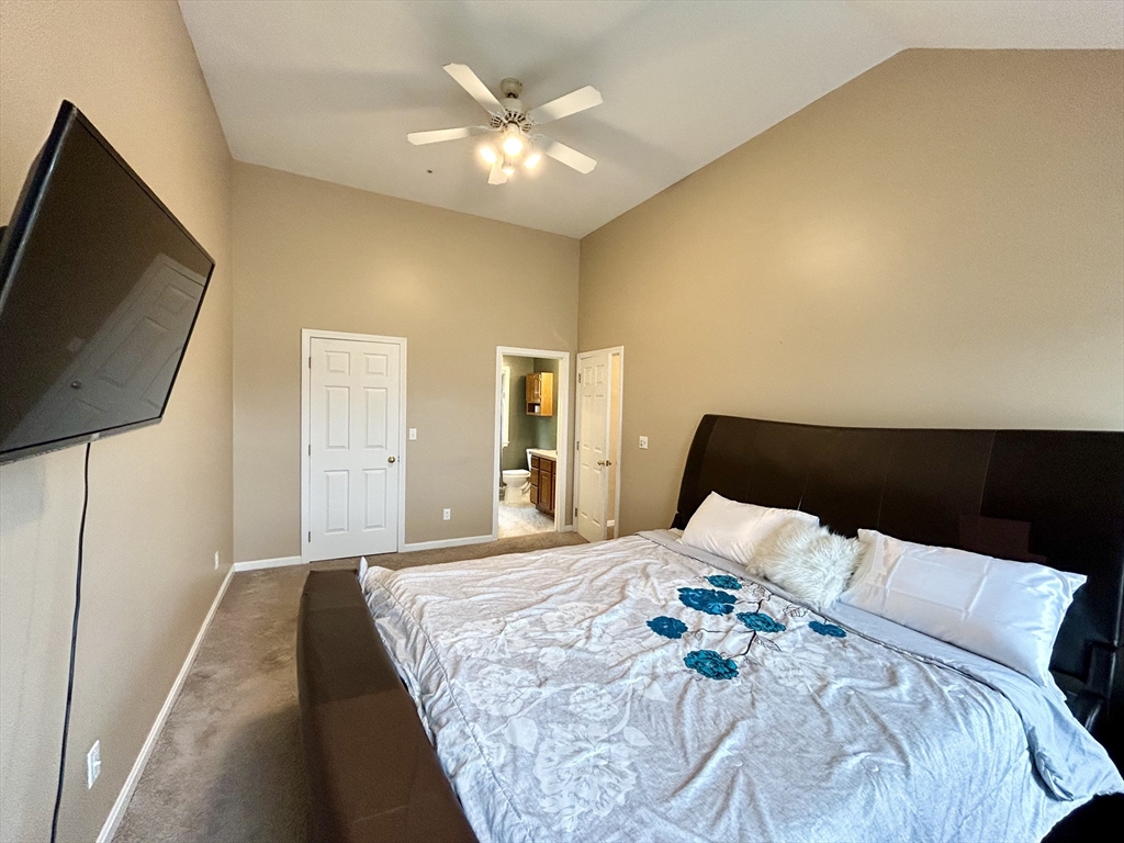 35 Fox Meadow Dr, Worcester