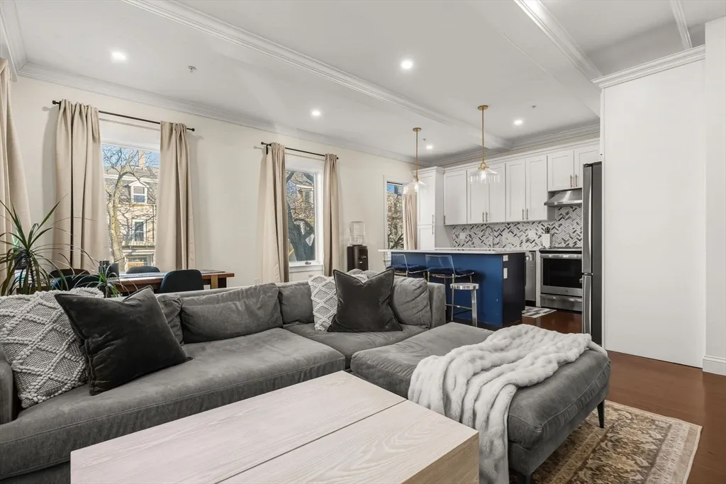 753 East Broadway, South Boston