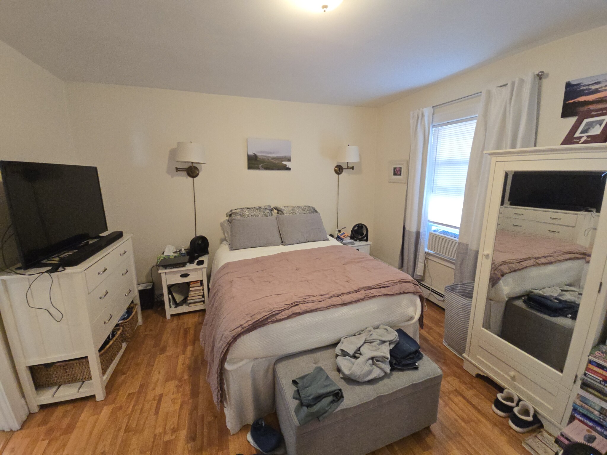 146 Hillside Rd, Watertown