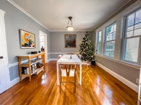 23 Goldsmith St, Jamaica Plain