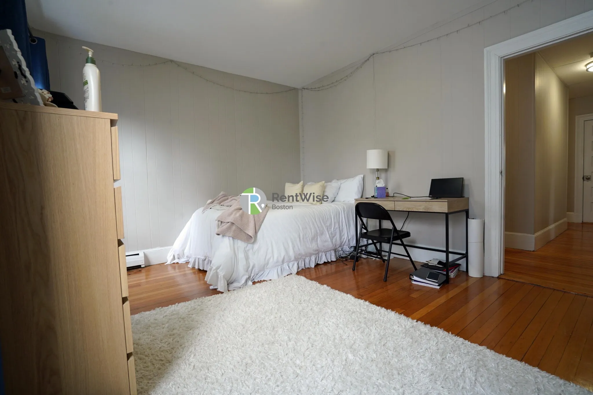 2 Ashford Ct, Allston