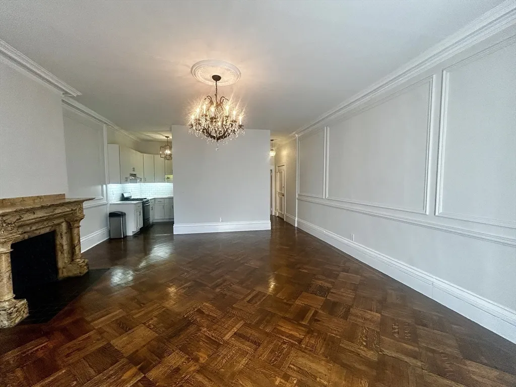 81 Mount Vernon St, Beacon Hill