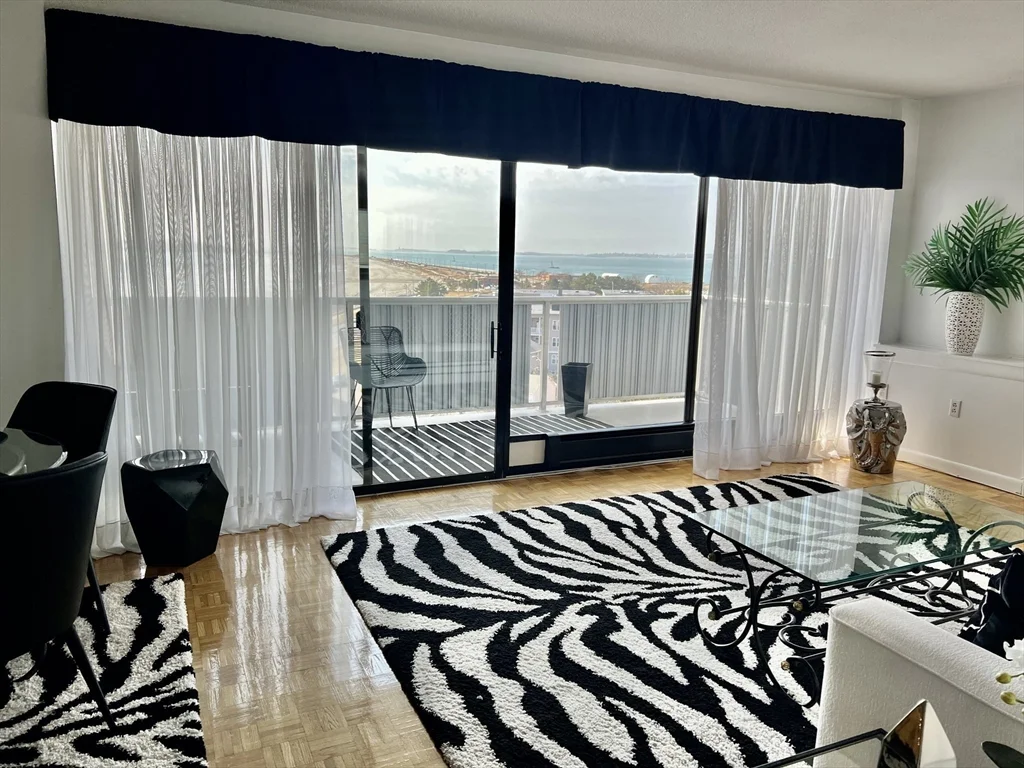 300 Lynn Shore Dr, Lynn