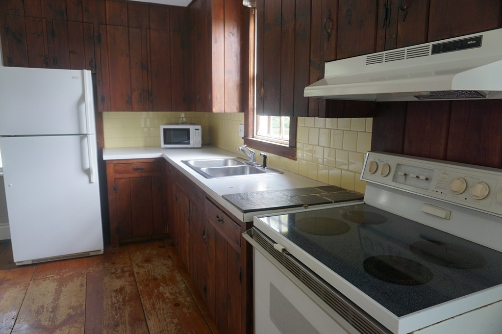 64 Mill St, Pepperell