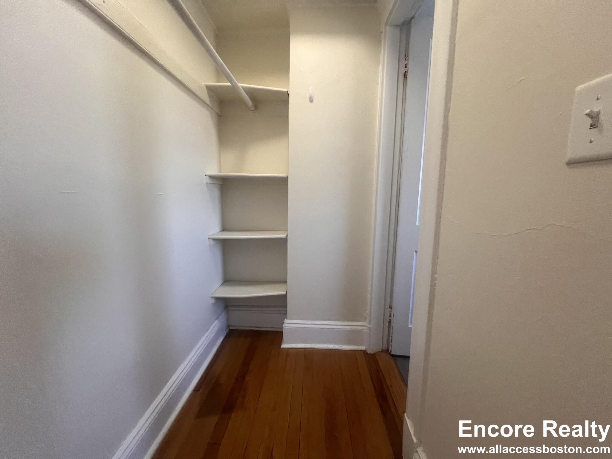 1171 Boylston St, Fenway